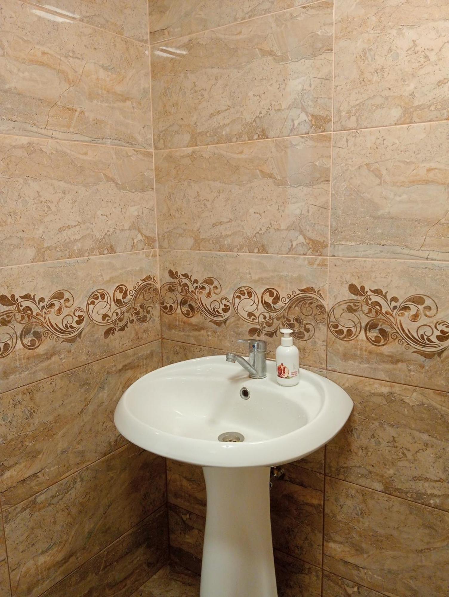 באקו Apartment On The Delara Aliyeva Street מראה חיצוני תמונה
