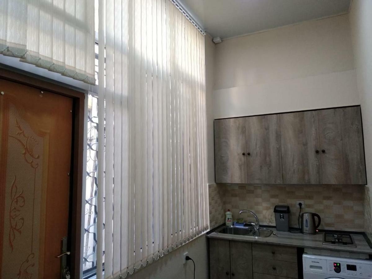 באקו Apartment On The Delara Aliyeva Street מראה חיצוני תמונה